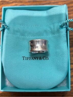 Authentic Size 7 Tiffany & Co. Sterling Silver Concave Ring with Pouch/Box